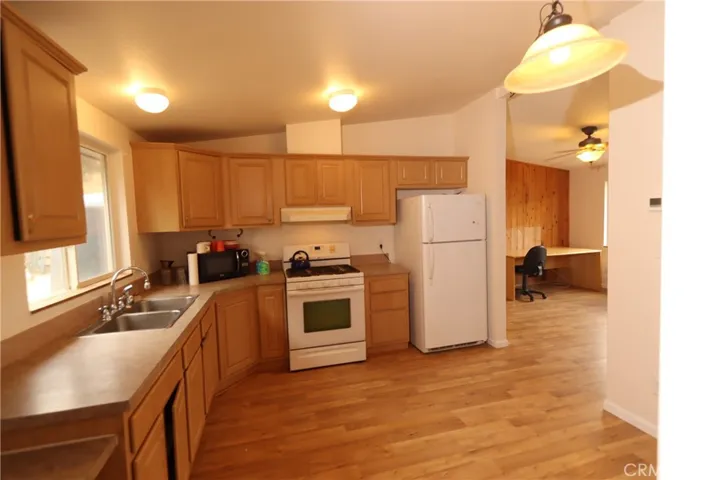 1563 Old Long Valley Road, Clearlake Oaks, California 95423