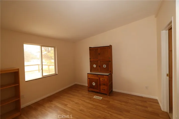 1563 Old Long Valley Road, Clearlake Oaks, California 95423