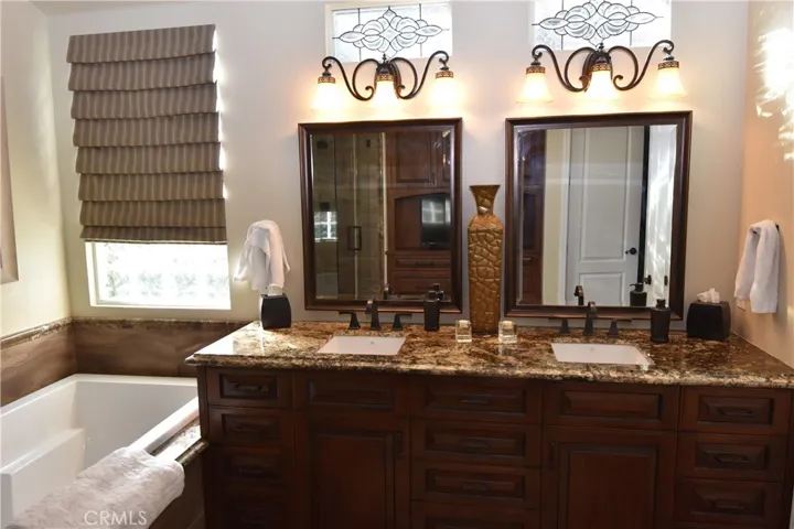24212 Songsparrow Lane, Corona, California 92883