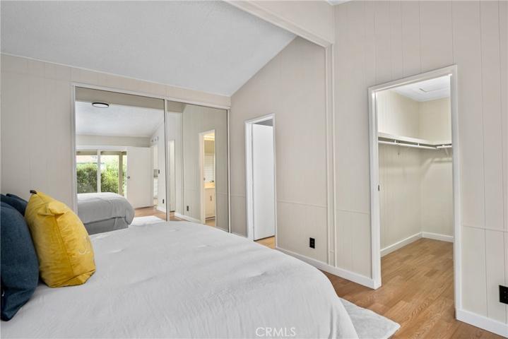 walk in closet primary bedroom