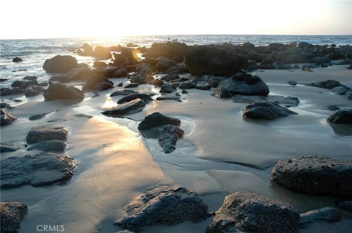 Salt Creek Beach at low tide below Ritz