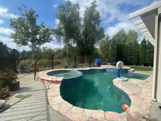 Backyard Pool / Spa