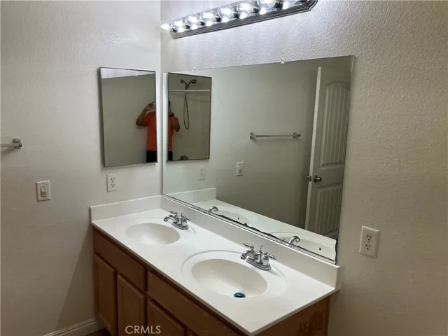 53025 Cressida Street, Lake Elsinore, California 92532