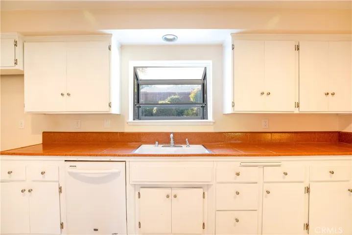 26717 Grayslake Road, Rancho Palos Verdes, California 90275