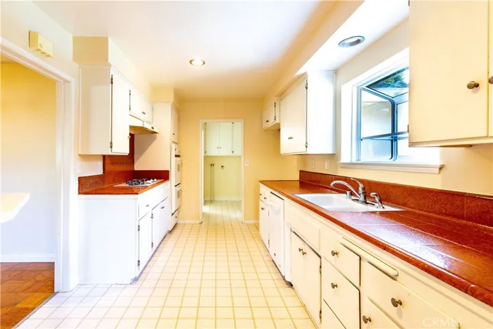 26717 Grayslake Road, Rancho Palos Verdes, California 90275