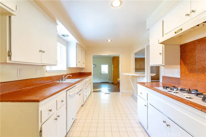 26717 Grayslake Road, Rancho Palos Verdes, California 90275
