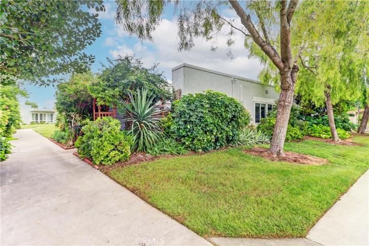 2198 Via Mariposa E Unit D, Laguna Woods, California 92637