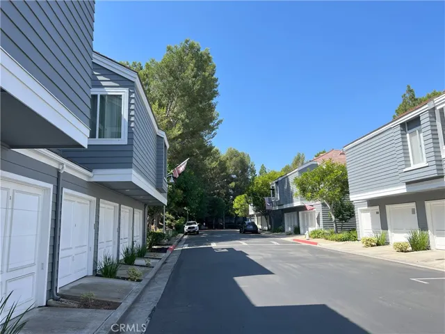 35 Hartford Drive Unit 18, Newport Beach, California 92660