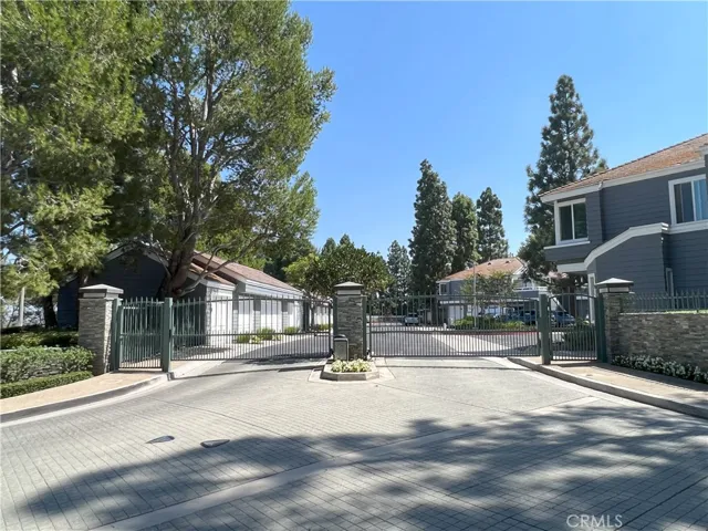35 Hartford Drive Unit 18, Newport Beach, California 92660