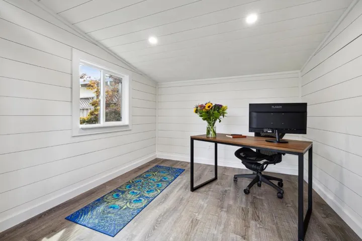 49 Lorelei Lane, Menlo Park, California 94025