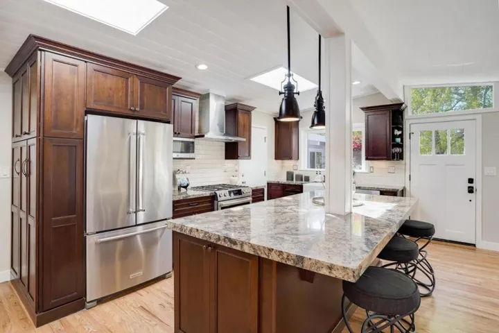 49 Lorelei Lane, Menlo Park, California 94025