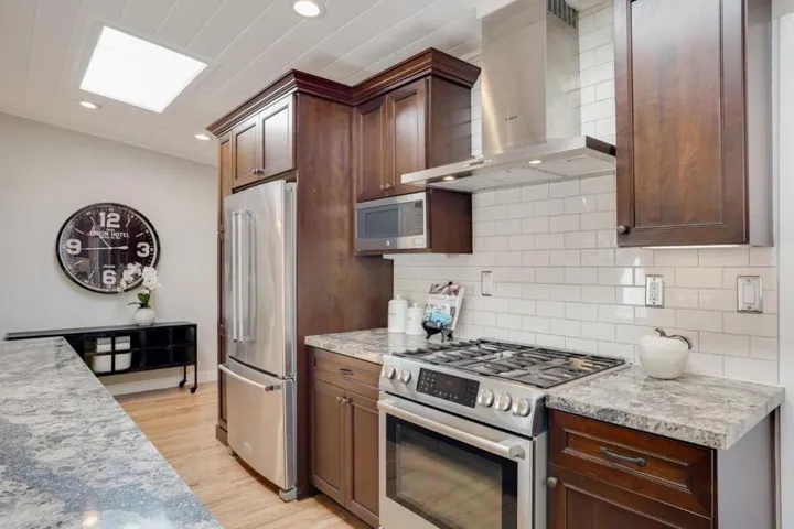49 Lorelei Lane, Menlo Park, California 94025