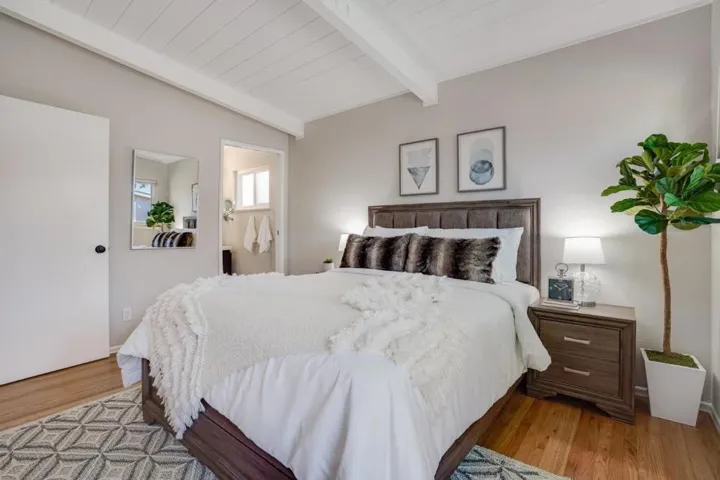 49 Lorelei Lane, Menlo Park, California 94025