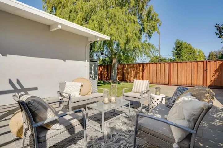 49 Lorelei Lane, Menlo Park, California 94025