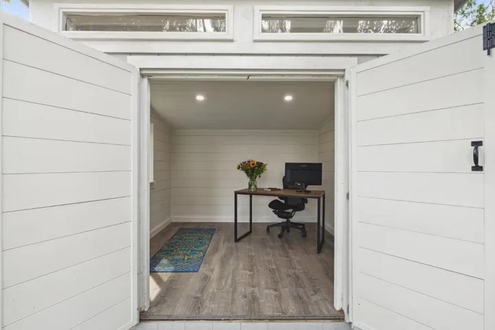 49 Lorelei Lane, Menlo Park, California 94025