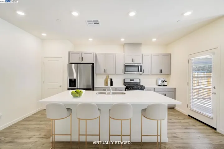2026 Jamison Creek Way, Plumas Lake, California 95961