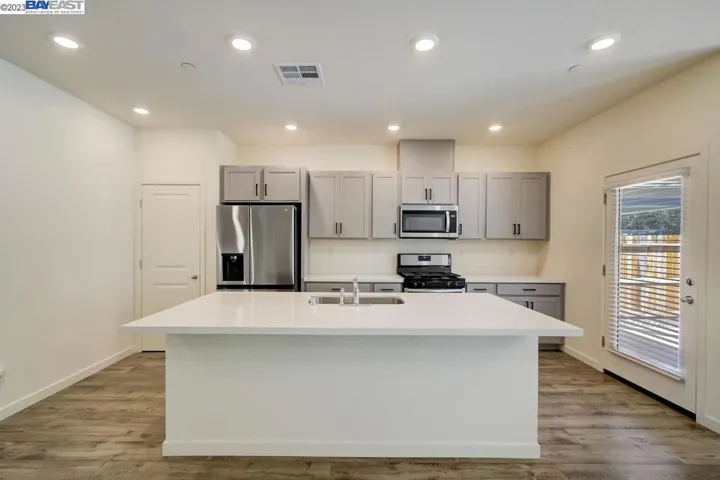 2026 Jamison Creek Way, Plumas Lake, California 95961