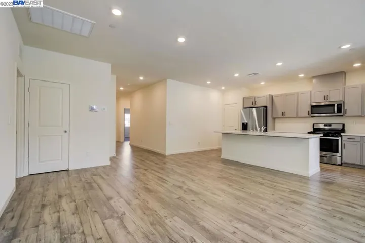 2026 Jamison Creek Way, Plumas Lake, California 95961