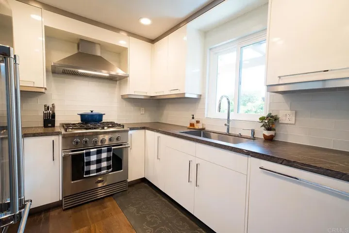 918 Knoll Vista Drive, San Marcos, California 92078