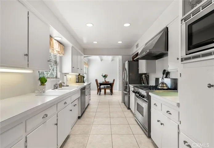 1285 W Crescent Avenue, Redlands, California 92373