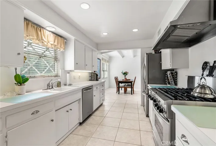 1285 W Crescent Avenue, Redlands, California 92373