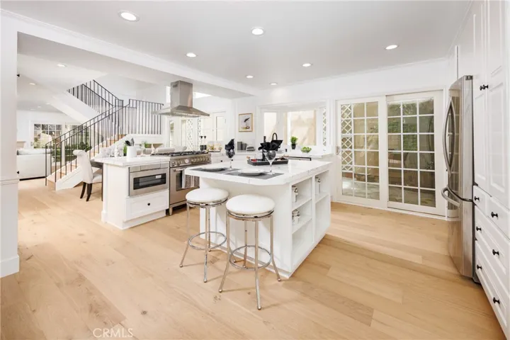 512 Laver Way, Newport Beach, California 92660