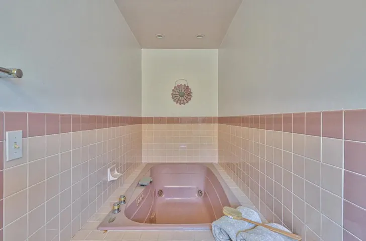 18675 Pesante Road, Salinas, California 93907