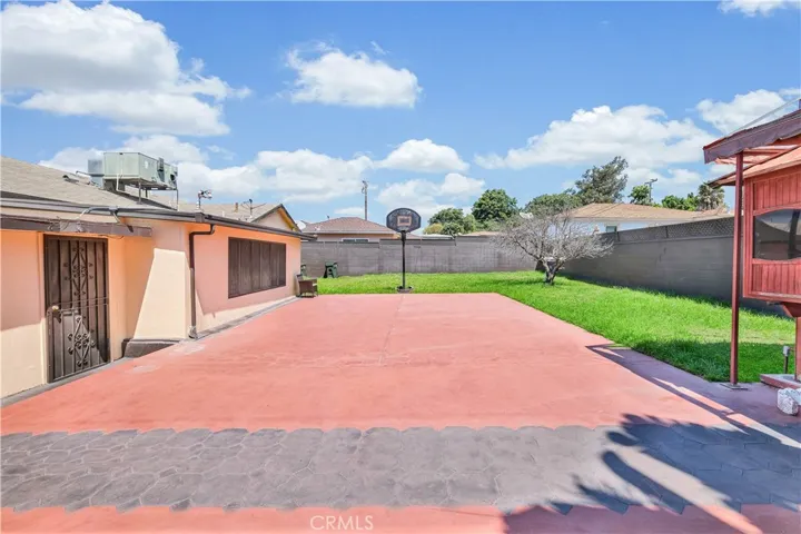 12210 Berendo Avenue, Los Angeles, California 90044