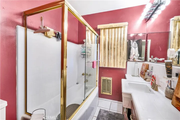 12210 Berendo Avenue, Los Angeles, California 90044