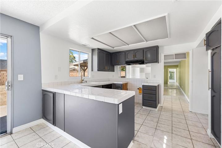45137 Watford Avenue, Lancaster, California 93535