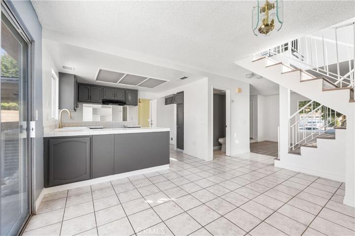 45137 Watford Avenue, Lancaster, California 93535