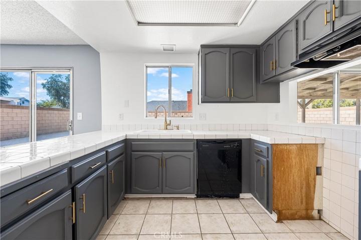 45137 Watford Avenue, Lancaster, California 93535