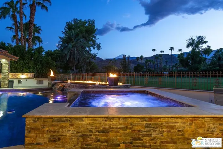 2081 S Bobolink Lane, Palm Springs, California 92264