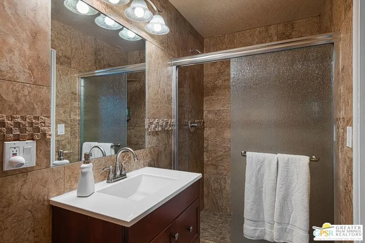 2081 S Bobolink Lane, Palm Springs, California 92264