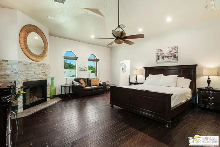 2081 S Bobolink Lane, Palm Springs, California 92264