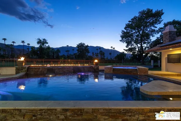 2081 S Bobolink Lane, Palm Springs, California 92264