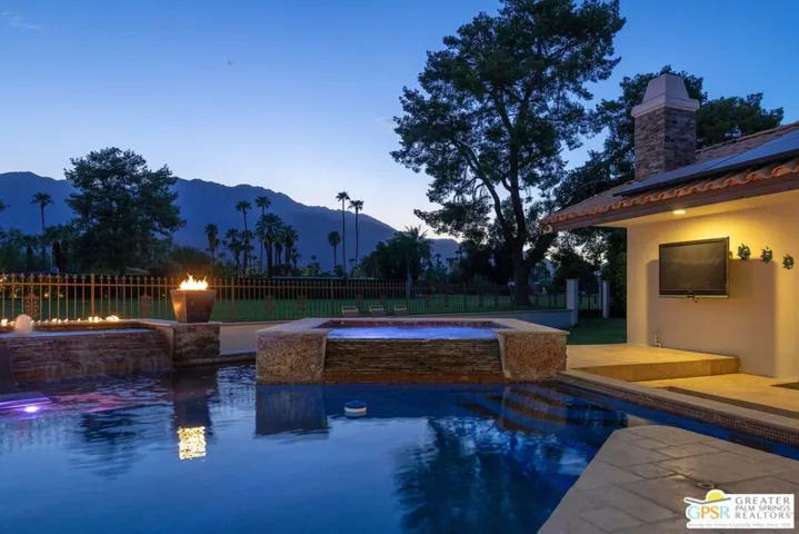 2081 S Bobolink Lane, Palm Springs, California 92264