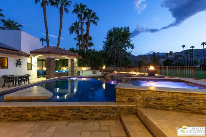 2081 S Bobolink Lane, Palm Springs, California 92264