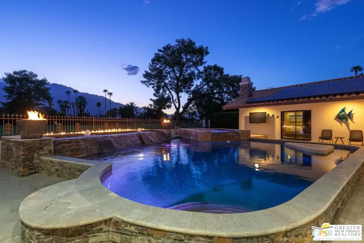 2081 S Bobolink Lane, Palm Springs, California 92264