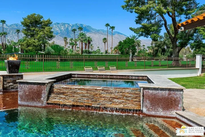 2081 S Bobolink Lane, Palm Springs, California 92264