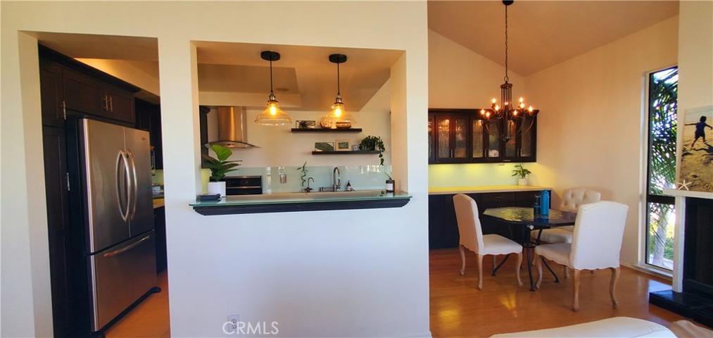 Dining Area off kitchen