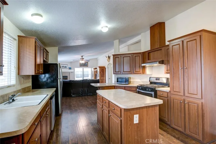 9892 Banderilla Drive, La Grange, California 95329