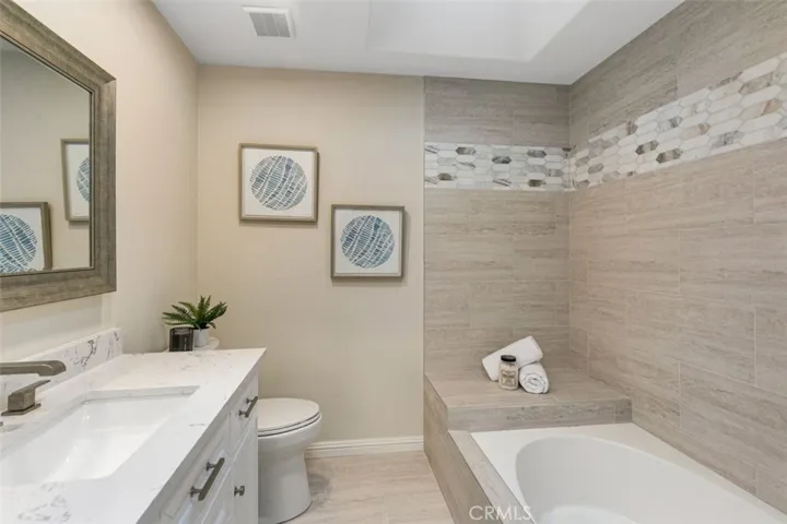 Shower area of the guest bathroom