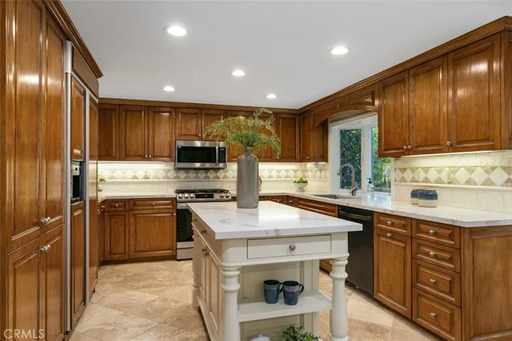 Center island in the kitchen