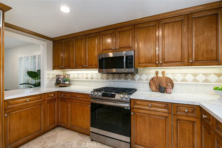 Brand new range & microwave