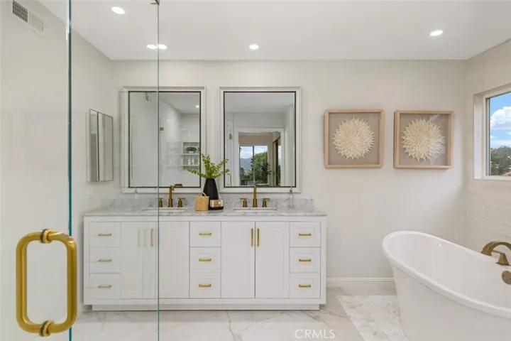 Fully remodeled master bathroom