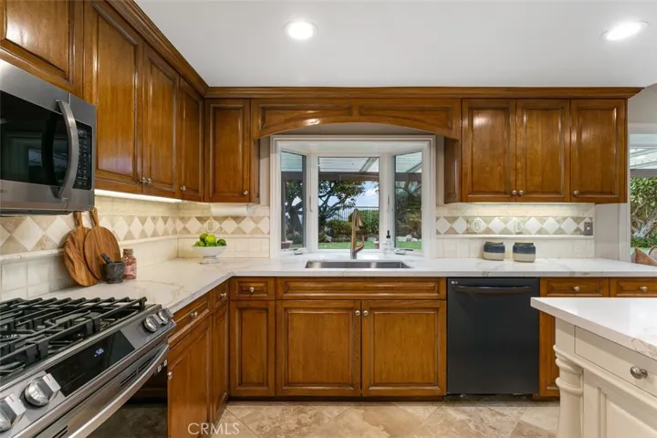 Plenty of storage in the kitchen