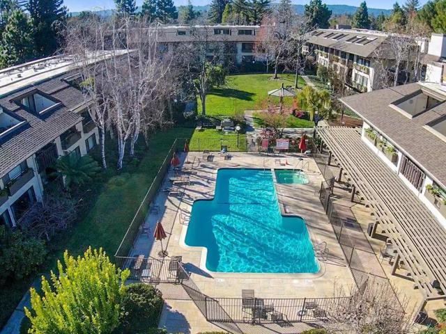 2140 Santa Cruz Avenue Unit A302, Menlo Park, California 94025