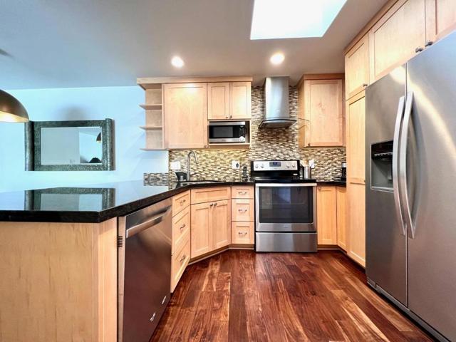 2140 Santa Cruz Avenue Unit A302, Menlo Park, California 94025