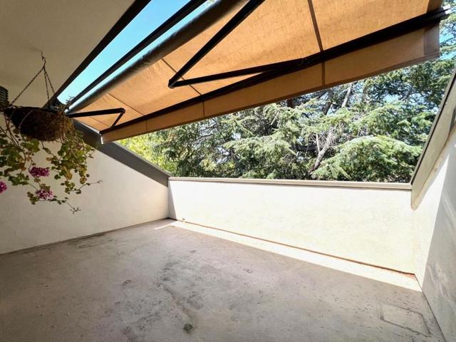 2140 Santa Cruz Avenue Unit A302, Menlo Park, California 94025